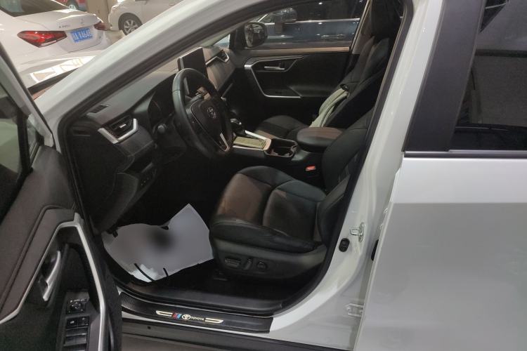 Used Toyota Wildlander 2022 2.0L CVT Two-Wheel Drive Luxury PLUS Edition
