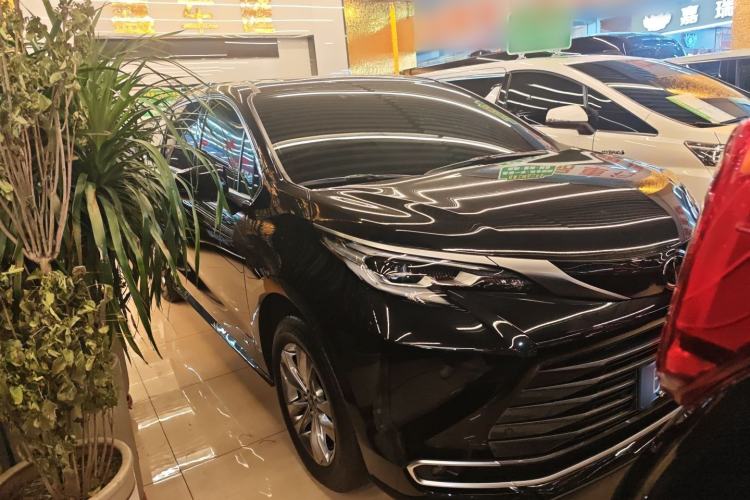 Used Toyota Sienna 2024 2.5L Hybrid Four-Wheel Drive Prestige Edition