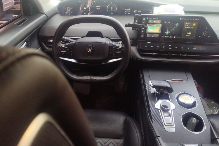 Used Changan UNI-K iDD 2022 Blue Whale iDD 130km 1.5T Prestige Model
