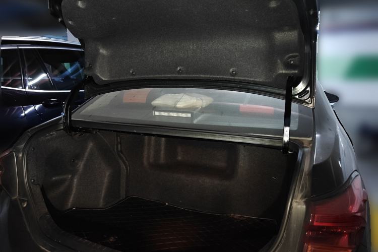 Used Toyota Levin 2017 Revised Dual-Engine 1.8H GS E-CVT Elite Sunroof Version China VI Standard