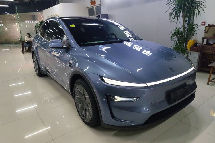 Used Tesla Model Y L 2025 Model Long-Range All-Wheel-Drive Version
