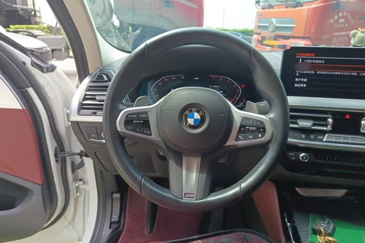 Used BMW X4 2022 xDrive 25i M Sport Package Steering Wheel