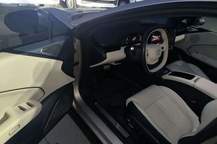 Used Zeekr 007 2024 Rear-Drive Enhanced Version 75 kWh Driver Seat