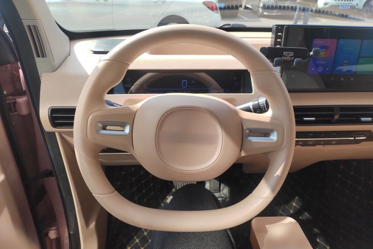 Used Geely Galaxy Panda 2023 Panda Mini 200km Endurance Bear