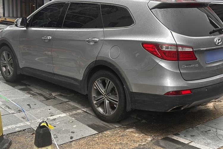 Used Hyundai Grand SantaFe 2013 3.0L 6-Seater Four-Wheel Drive Luxury Edition