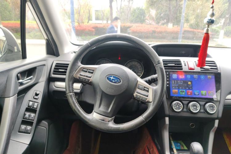 Used Subaru Forester 2014 2.0i Automatic Luxury Edition Steering Wheel