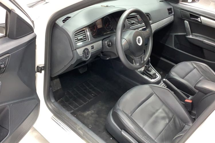 Used Volkswagen Gran Lavida 2013 1.6L Automatic Comfort Model