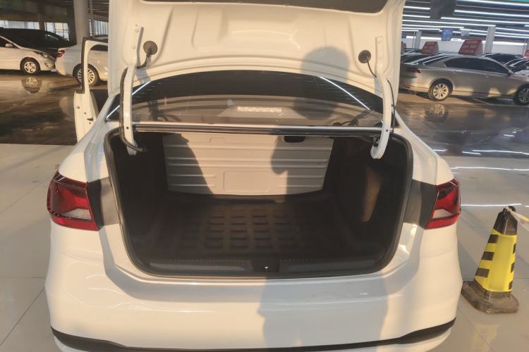 Used Jetta VA3 2019 1.5L Manual Entry-Level Version Trunk