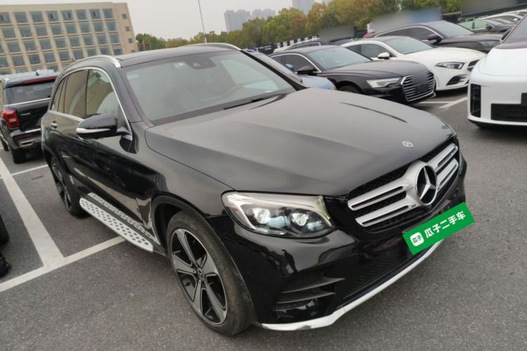 Used Mercedes-Benz GLC 2019 GLC 300 L 4MATIC Dynamic Model Front Right 45 Deg