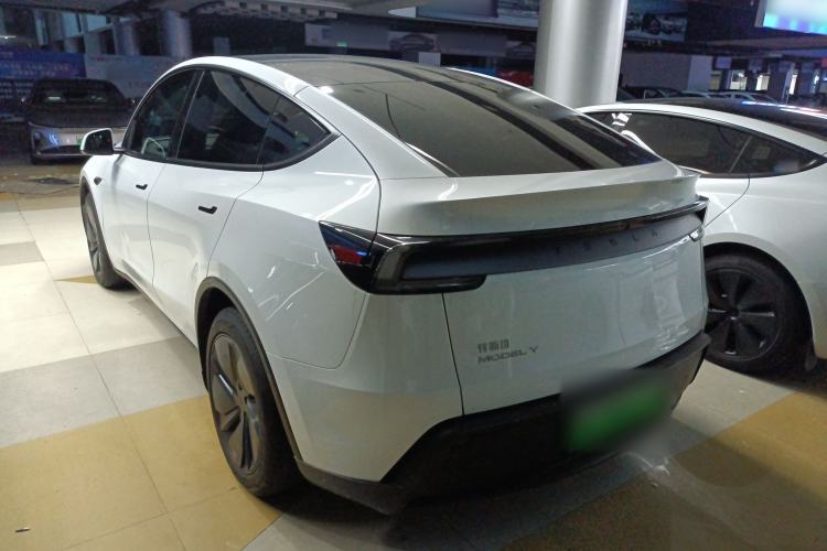 Used Tesla Model Y 2025 Rear-Wheel Drive First Edition
