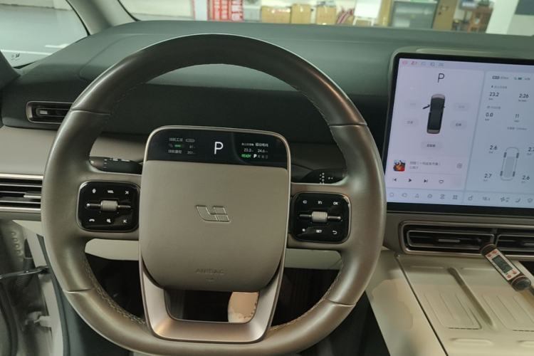 Used Li Auto MEGA 2024 Ultra Model
