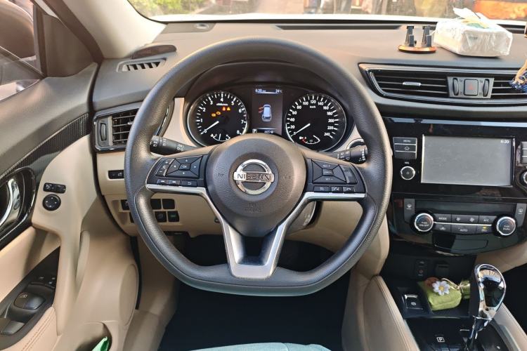 Used Nissan X-Trail 2017 2.5L CVT Leading Edition 4WD Steering Wheel