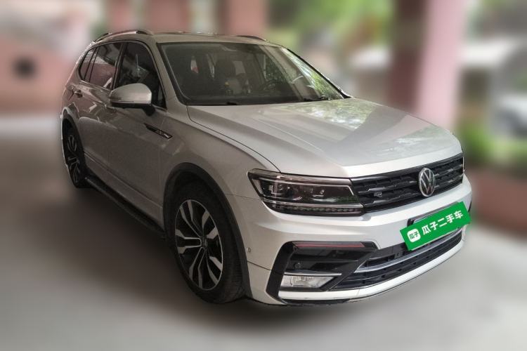 Used Volkswagen Tiguan L 2021 380TSI Automatic All-Wheel Drive R-Line Comfort Plus 7-Seater Front Right 45 Deg
