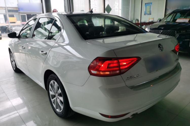 Used Volkswagen Lavida 2015 1.6L Manual Comfort Edition
