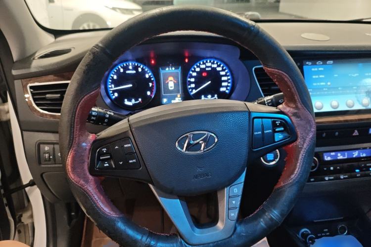 Used Hyundai Mistra 2014 1.8L Automatic Deluxe DLX Model
