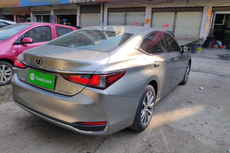 Used Lexus ES 2020 200 Excellence Edition