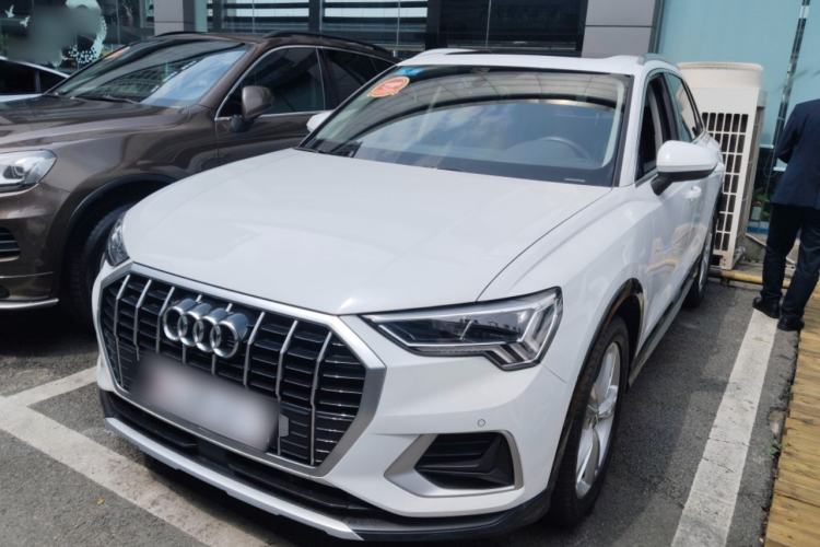 Used Audi Q3 2019 40 TFSI Fashionable and Elegant Model