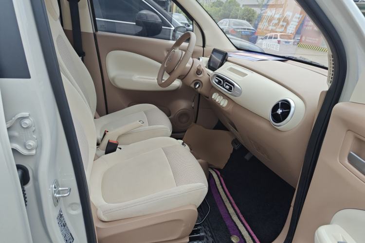 Used Wuling Hongguang MINIEV 2025 Four-Door Version Advanced Edition Right Front Seat