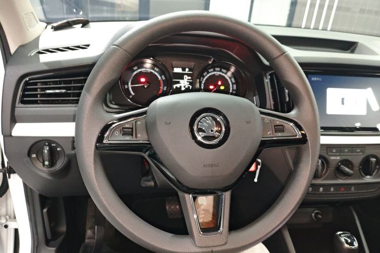 Used Skoda Kamiq 2024 1.5L Automatic Power Version Steering Wheel