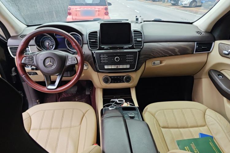 Used Mercedes-Benz GLE  Center Console