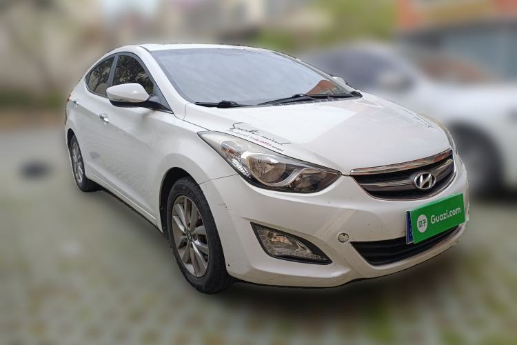 Used Hyundai Elantra (5th Generation / Langdong) 2015 1.6L Manual Leading Model Front Right 45 Deg