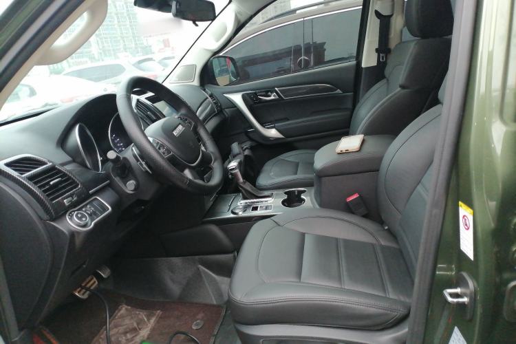 Used Haval H9 2016 2.0T Four-Wheel Drive Elite Version 7 Seats
