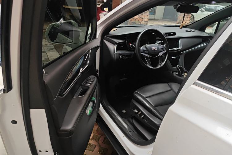 Used Cadillac XT5 2020 Revised Version 28T Luxury Edition Driver Seat