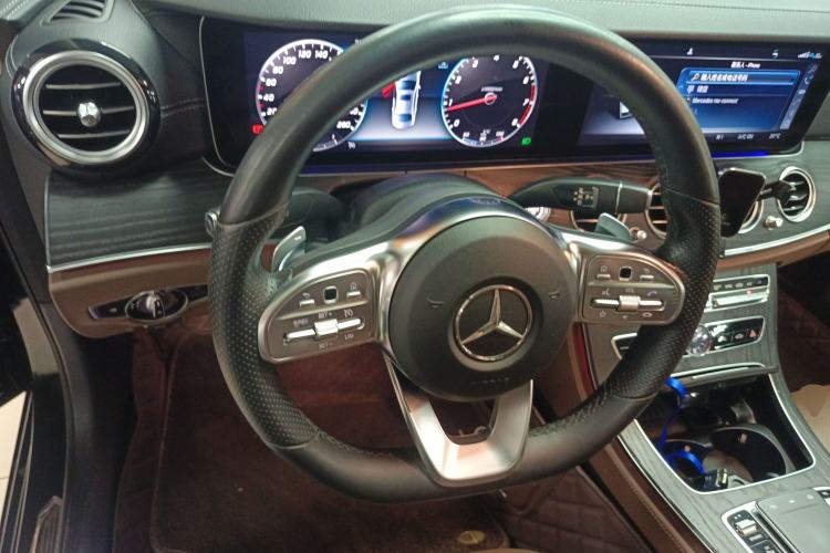 Used Mercedes-Benz E-Class 2019 Restyled E 300 L Sporty and Stylish Edition Steering Wheel
