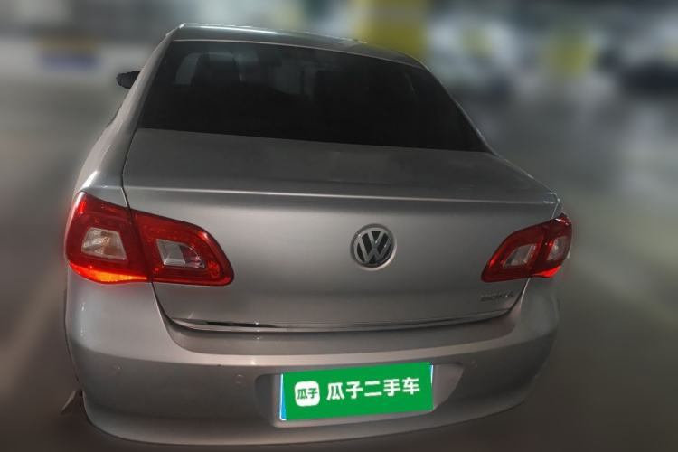 Used Volkswagen Bora 2011 1.6L Manual Comfort Version
