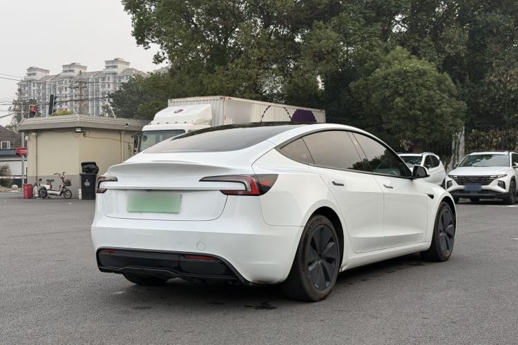 Used Tesla Model 3 2023 Long-Range All-Wheel-Drive Version
