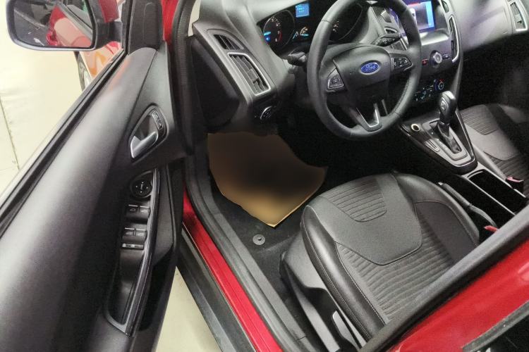 Used Ford Focus 2015 Hatchback 1.6L Automatic Fashion Edition