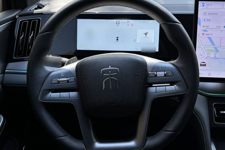 Used BYD Song L DM-i 2025 Intelligent Driving Version 160 km Beyond-Range Type Steering Wheel