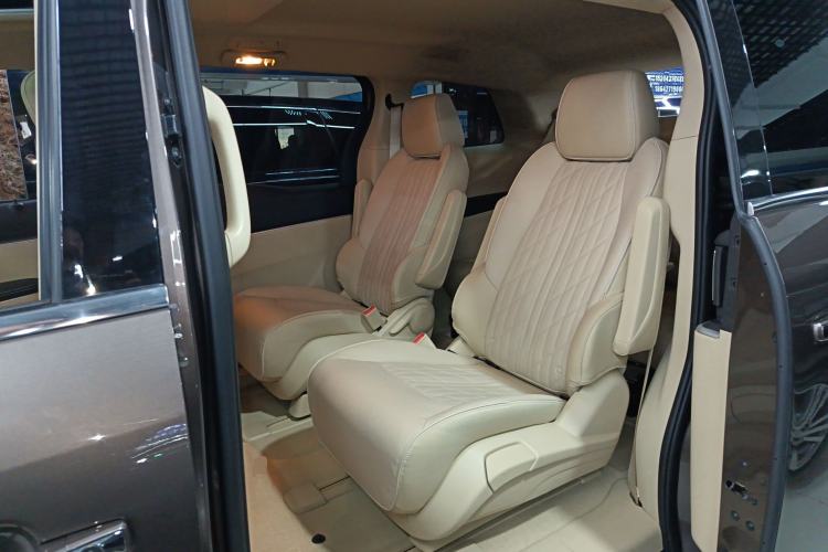 Used Buick GL8 2023 Land Executive Class 652T Luxury Model
