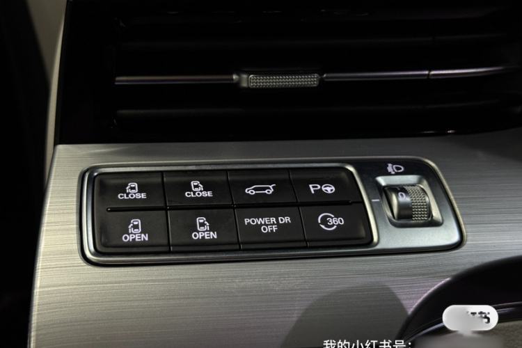 Used Roewe iMAX8 2021 400TGI Supreme Series Ultimate Edition