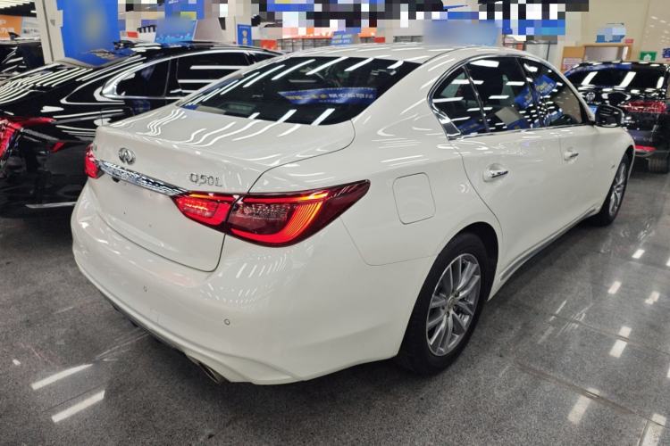 Used Infiniti Q50L 2018 2.0T Comfort Edition China VI Standard Rear Right 45 Deg