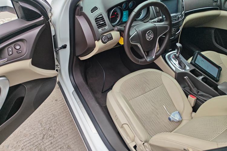 Used Buick Regal 2014 2.0L Leading Fashion Edition Driver Seat