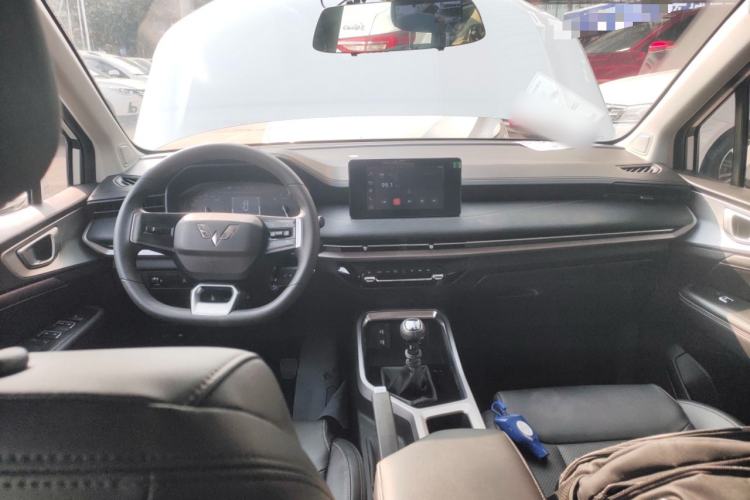 Used Wuling Jiachen 2022 1.5T Manual Light Enjoyment Dynamic Version