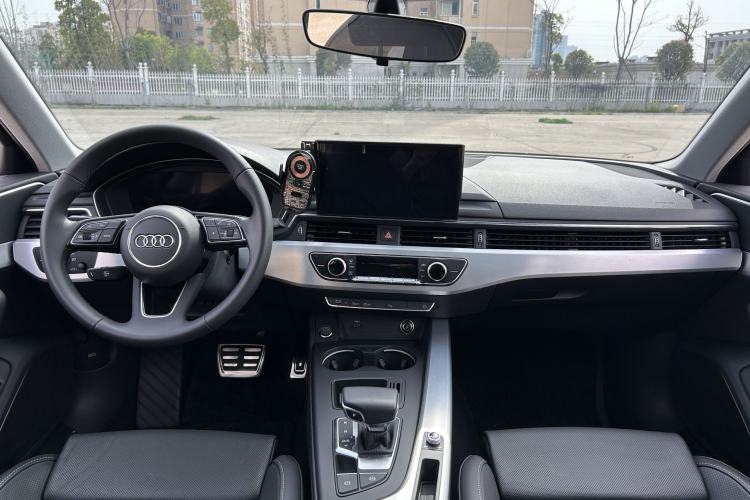 Used Audi A4L 2024 40 TFSI Fashion Dynamic Model Interior 3