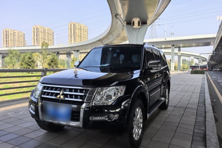 Used Mitsubishi Pajero 2018 V97 3.8L 5-Door GLS Sunroof – Middle East