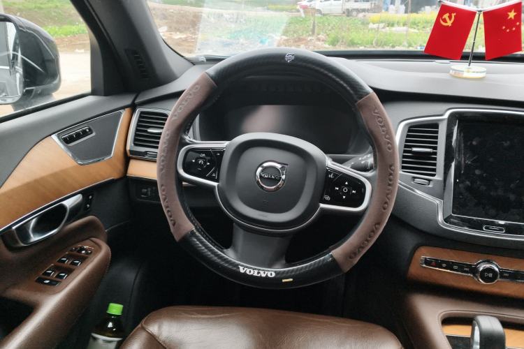 Used Volvo XC90 2022 B5 Smart Drive Luxury Edition 5 Seats
