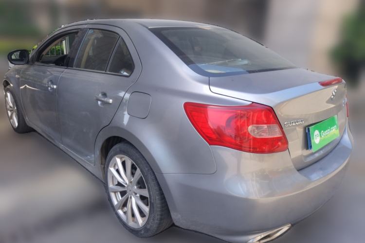 Used Suzuki Kizashi 2010 2.4L Two-Wheel Drive Standard Edition
