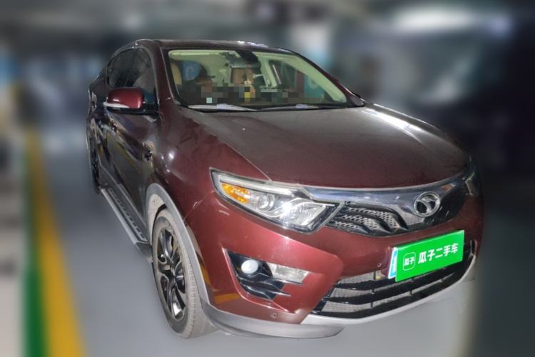 Used Soueast DX7 2015 1.5T Automatic Elite Model Front Right 45 Deg