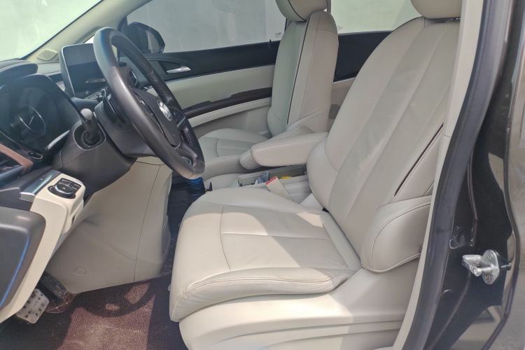 Used Buick GL8 2021 Land Cruiser Executive Class 652T Luxury Model
