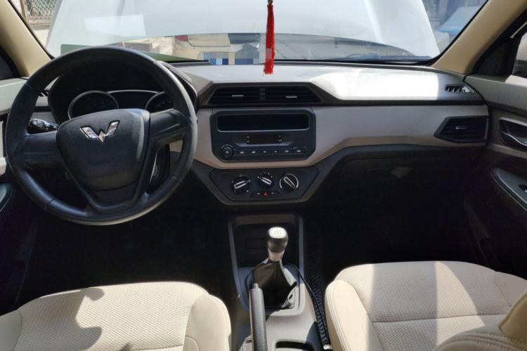 Used Wuling Hongguang 2018 1.5L S Standard Version L2B