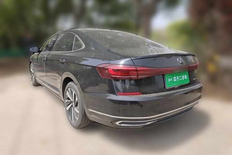 Used Volkswagen Passat 2025 Premium Version 380TSI Dragon Edition Rear Left 45 Deg