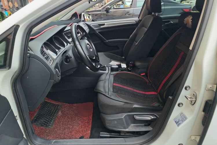 Used Volkswagen Golf 2018 230TSI Automatic Comfort Model
