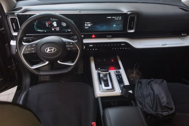 Used Hyundai ix35 2023 Musso 2.0L Deluxe Edition DLX
