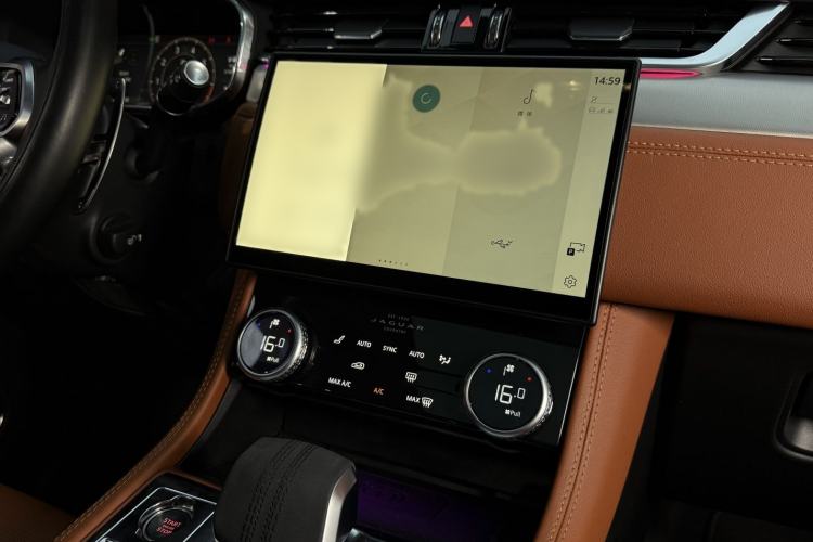 Used Jaguar F-PACE 2024 P250 R-Dynamic SE
