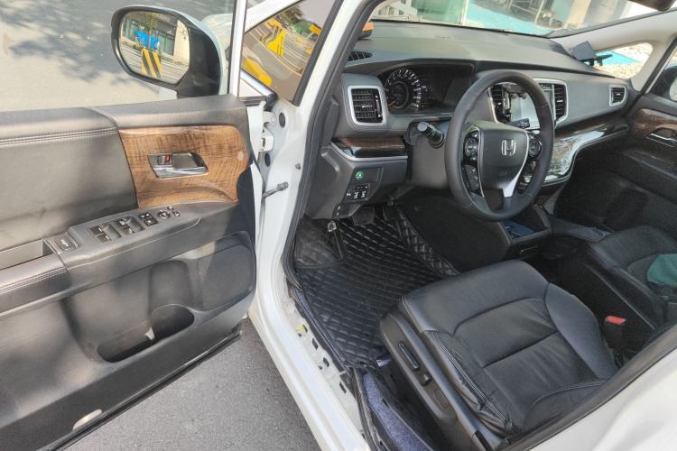 Used Honda Odyssey 2015 Updated Version 2.4L Smart Edition