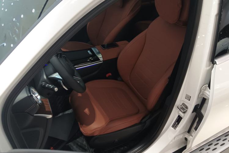 Used Mercedes-Benz GLC 2023 GLC 300 L 4MATIC Dynamic 7-Seater